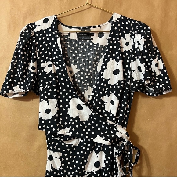 Urban Outfitters | Jocelyn Floral Printed Wrap Dress Mini Retro Size S - Picture 4 of 14